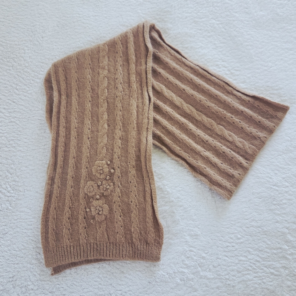 Vintage ✨️ Cashmere and Angora Knit Women's Scarf with Floral Design